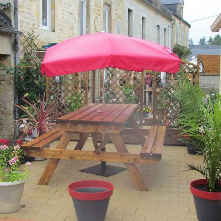 Le Marioly Vila Tilly-sur-Seulles Exterior foto